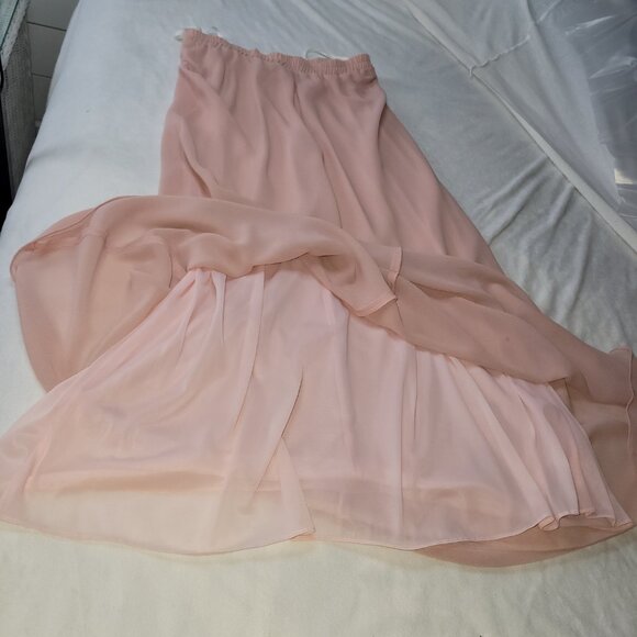 Elegant-Upscale -Formal Soft Pink Colored Formal Dress Size 8 - Picture 11 of 12